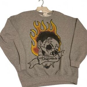 Gildan Gray Skull Graphic Crewneck Sweater